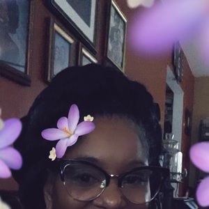 Meet your Posher, Candace